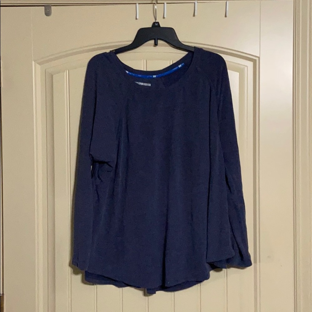 long sleeve sport shirt